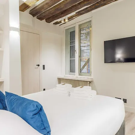 Apartment Unique - Marais - Mobility Lease Paris