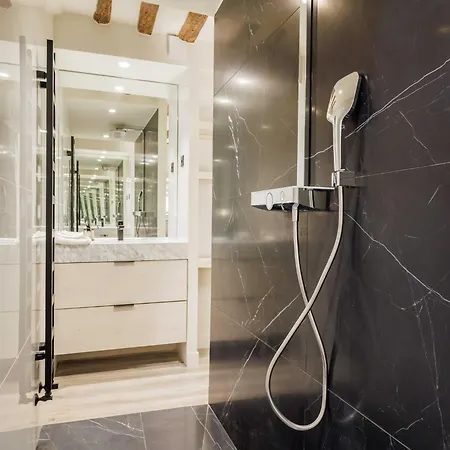 Apartment Unique - Marais - Mobility Lease Paris