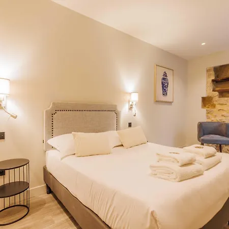 Unique - Marais - Mobility Lease *